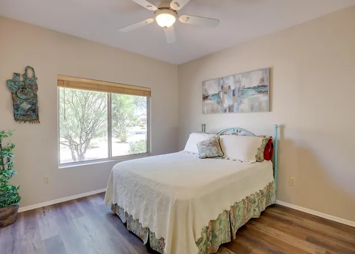 Holiday home Golf + Pickleball: Escape W/ Patio