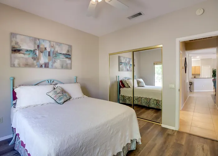 Holiday home Golf + Pickleball: Escape W/ Patio Surprise